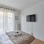 In The 16th Area Residential District Apartament *